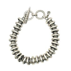 Silpada Retired B2091 Sterling Silver Arrowhead Toggle Bracelet